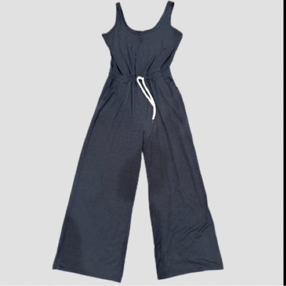 Vuori Pants - Vuori “Falls” Wide Leg Stylish Jumpsuit in Midnight Heather Size Medium